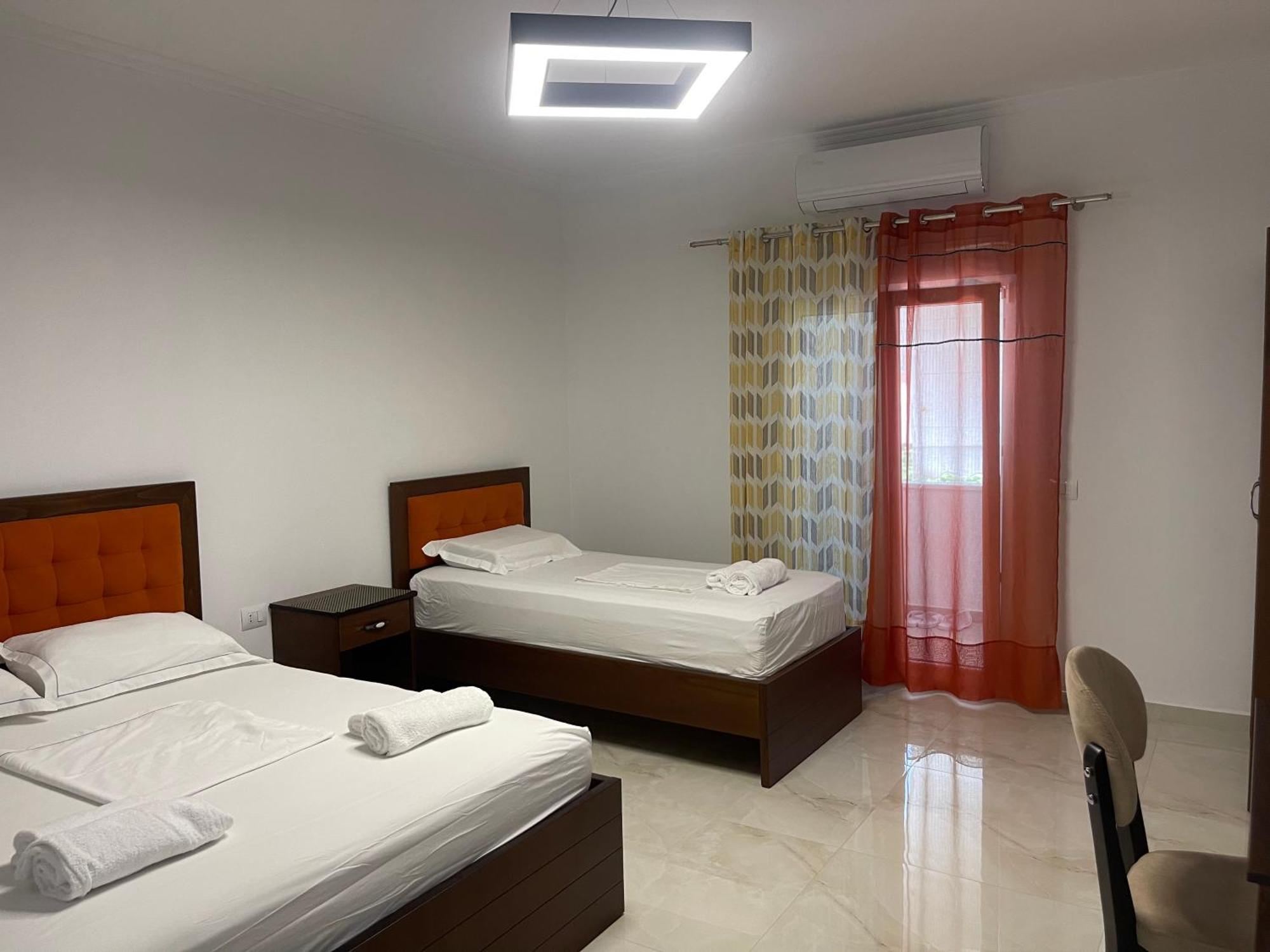 Hotel Vila C Plus Plus Берат Экстерьер фото